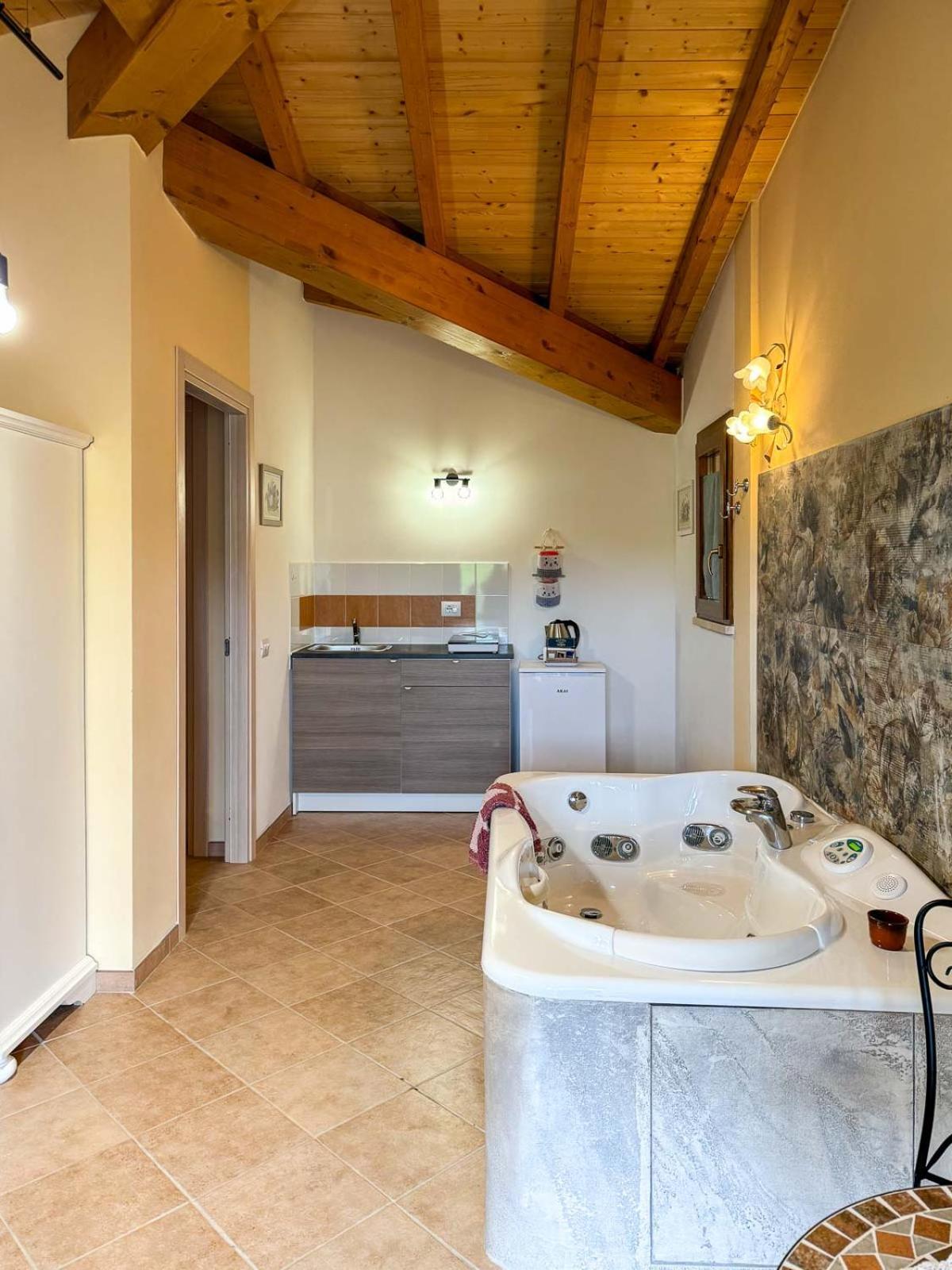 La Poggiata Aparthotel Monterotondo  Ngoại thất bức ảnh